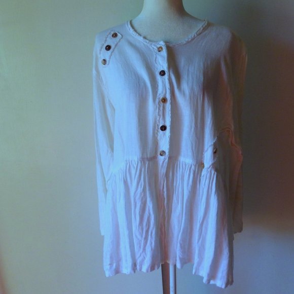 Boho BEDIL Top/ White Linen/ Loose and Flouncy/Size Medium - Picture 2 of 7